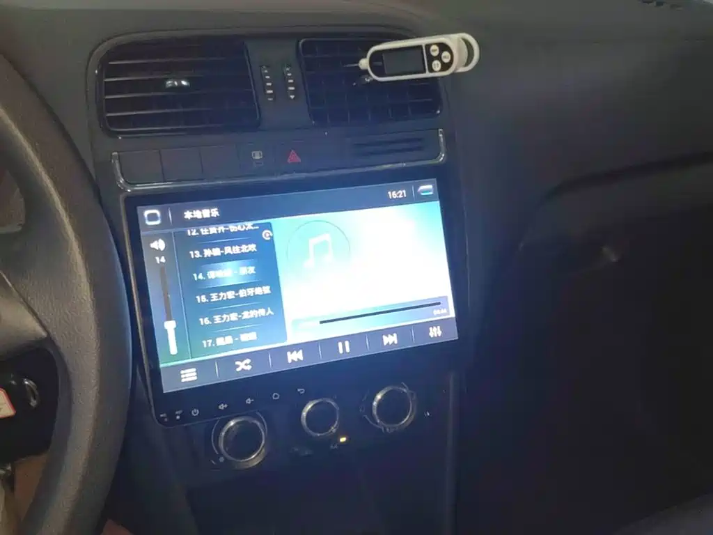 Volkswagen Polo — миниатюра 13