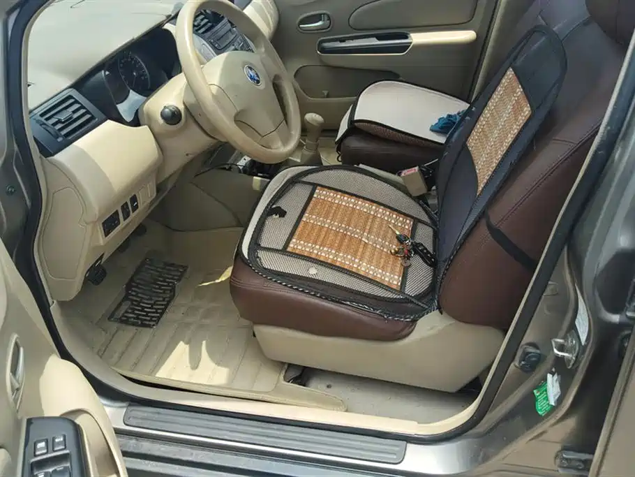 Venucia D50 2014 1.6L MT
