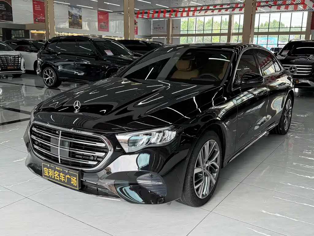 Mercedes-Benz E-Class — миниатюра 4