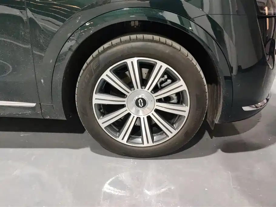 Aito M8 2025 Max 37kWh 5 мест (192 )