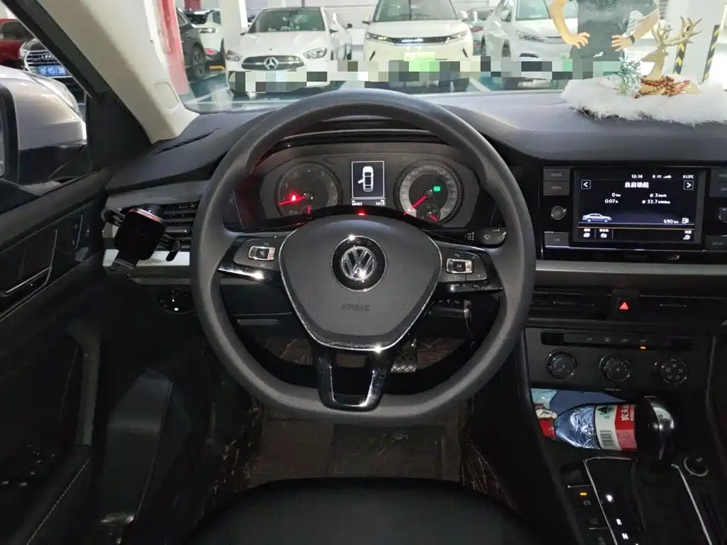 Volkswagen Lavida — миниатюра 3