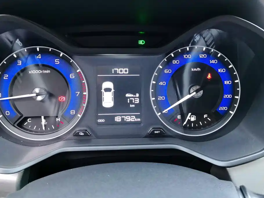 Geely Vision X3 — миниатюра 14