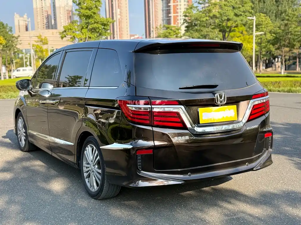Honda Elysion — миниатюра 4