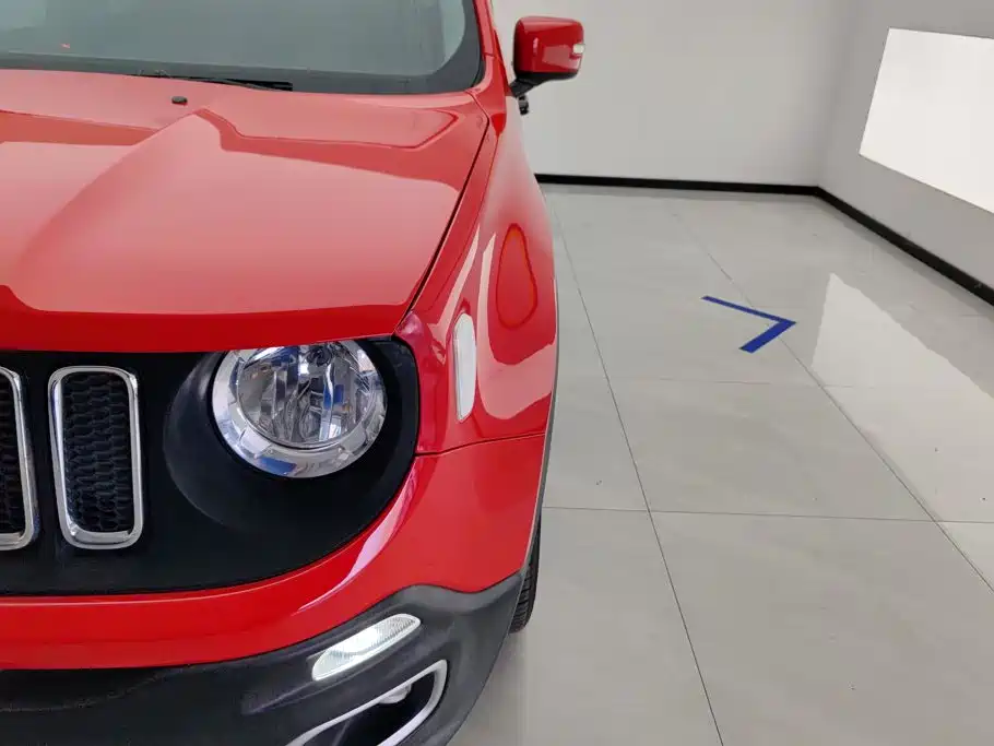 Jeep Renegade — миниатюра 5