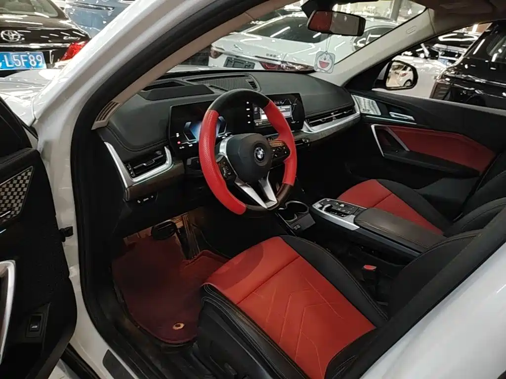 BMW iX1 — миниатюра 16