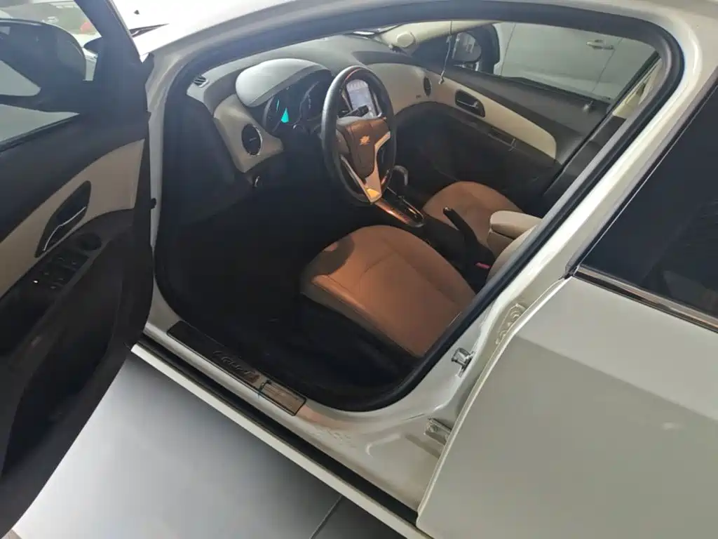 Chevrolet Cruze — миниатюра 21