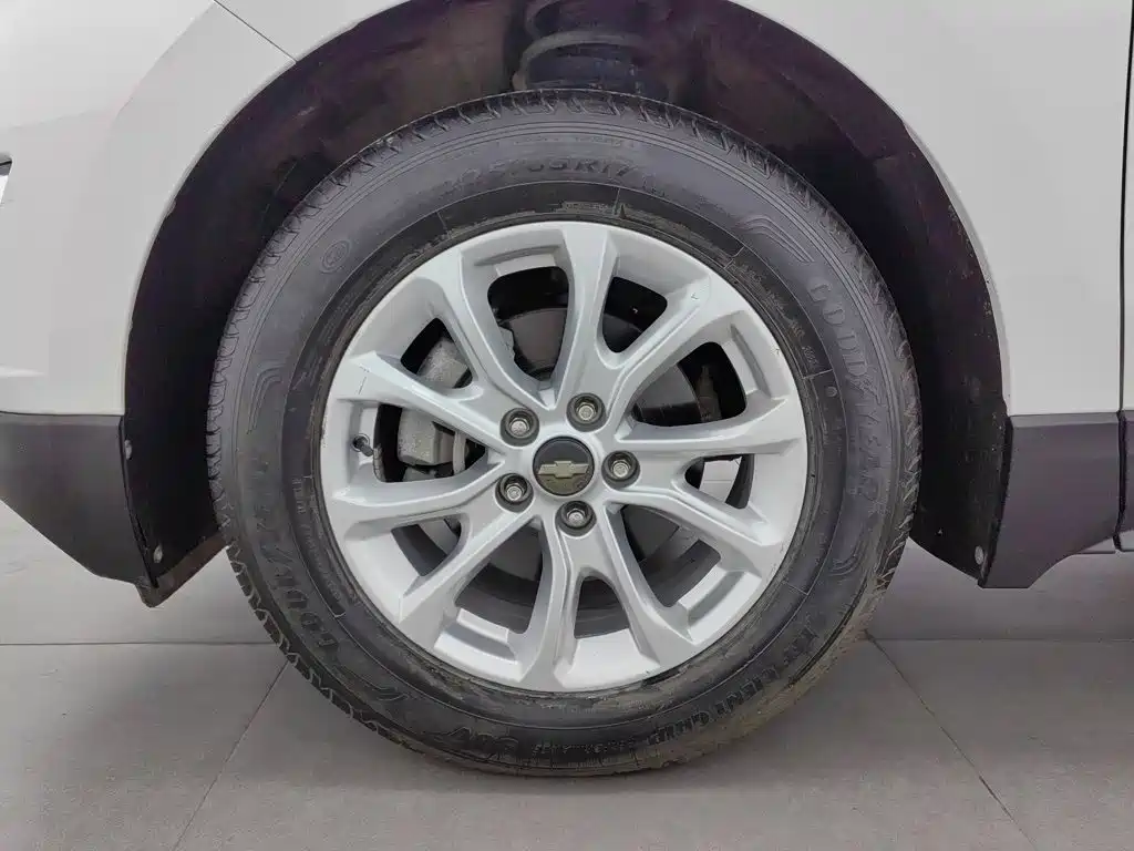 Chevrolet Equinox — миниатюра 17