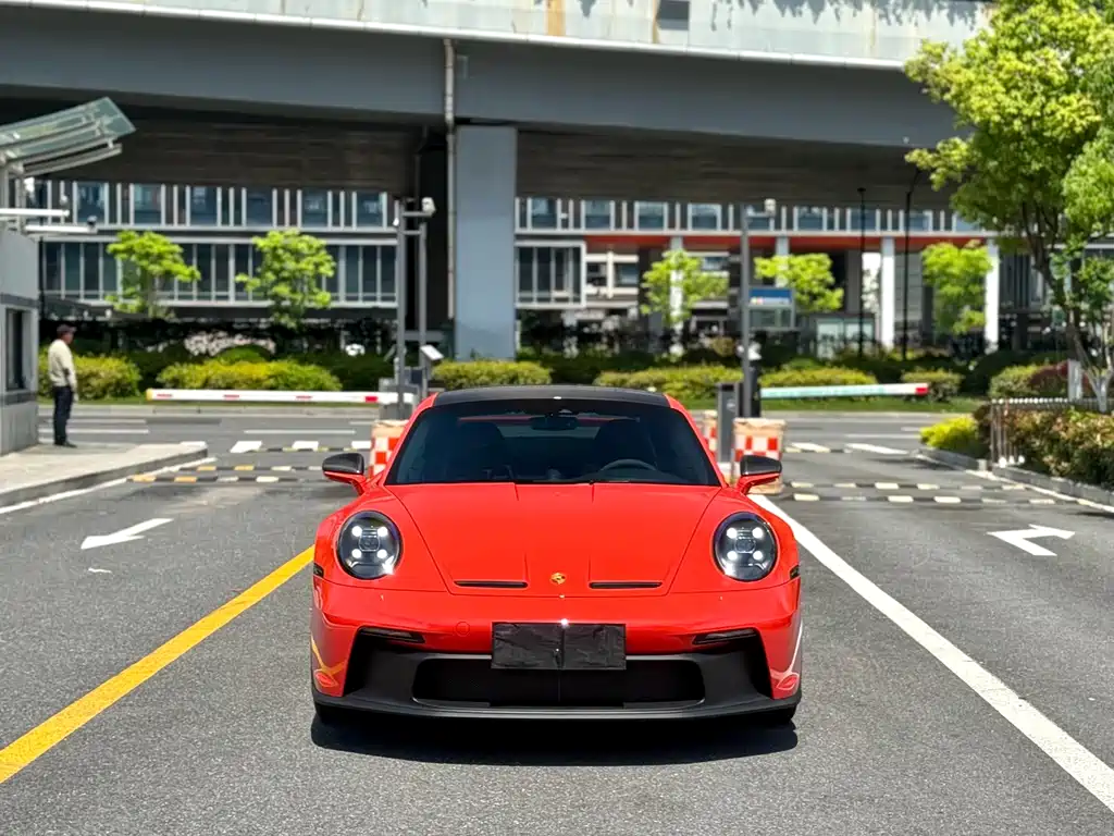 Porsche 911 2025