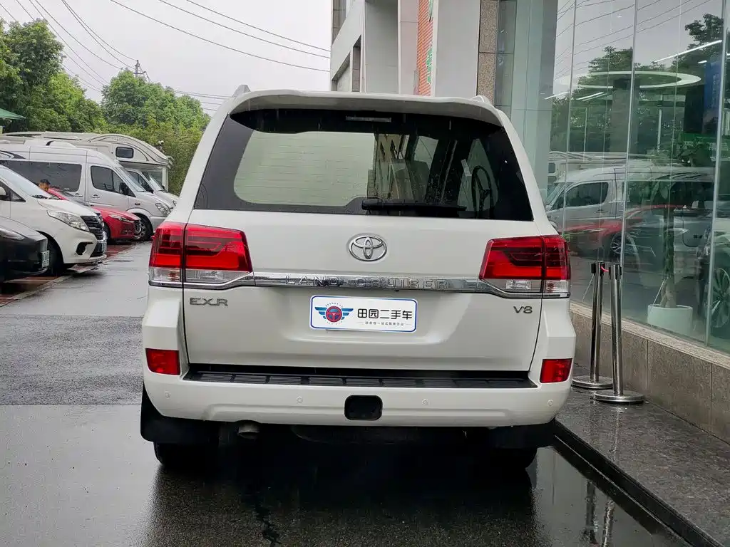 Toyota Land Cruiser — миниатюра 5
