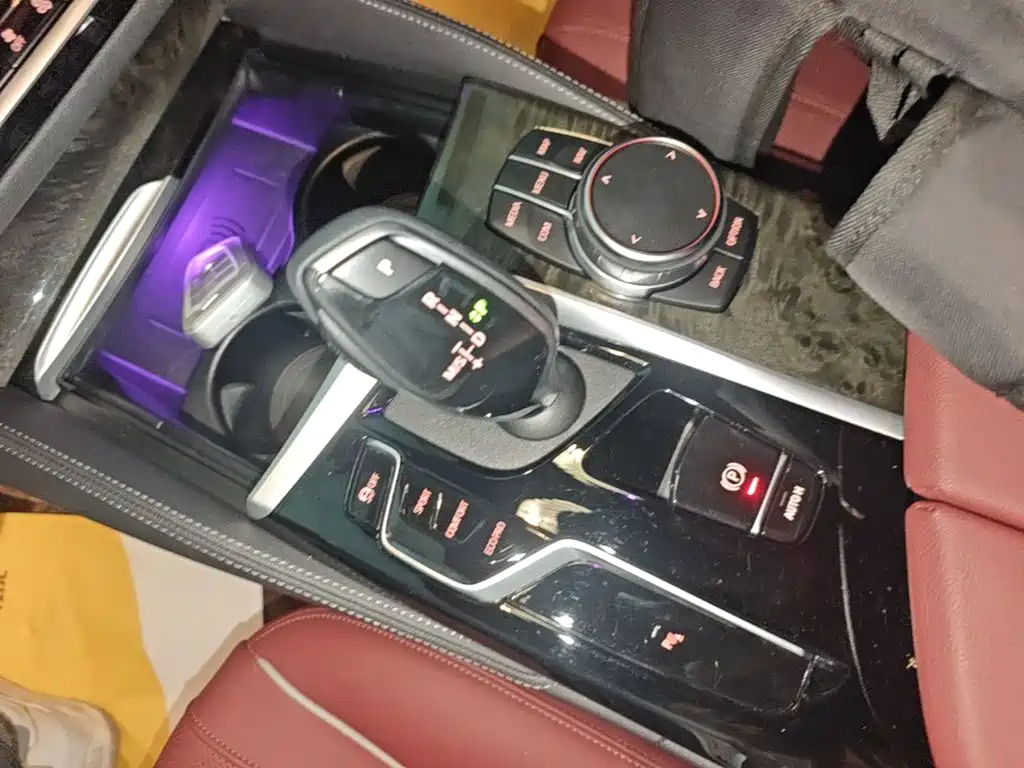 BMW 5 Series — миниатюра 14