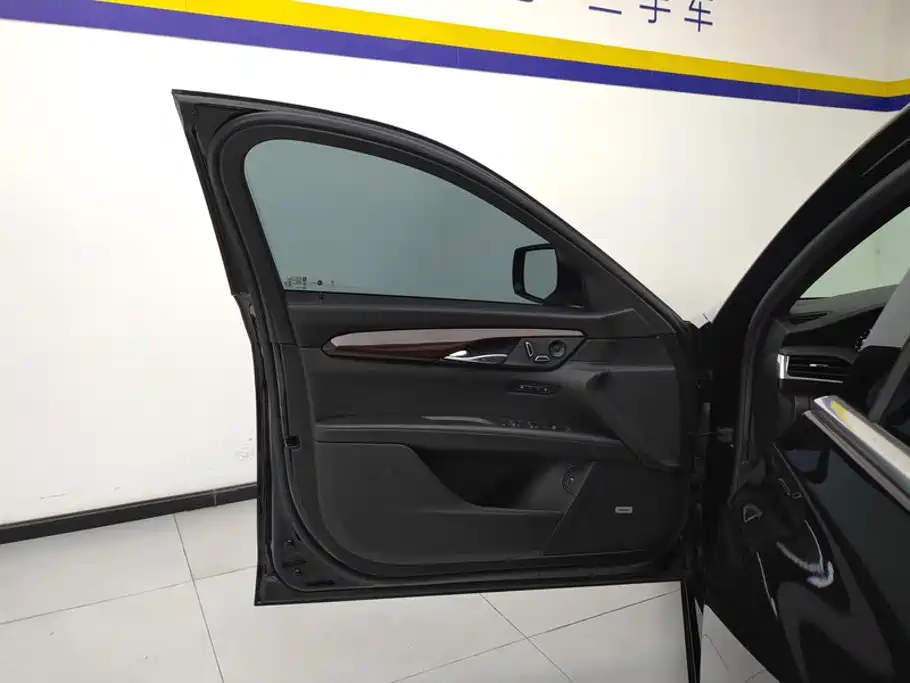 Cadillac CT6 — миниатюра 7