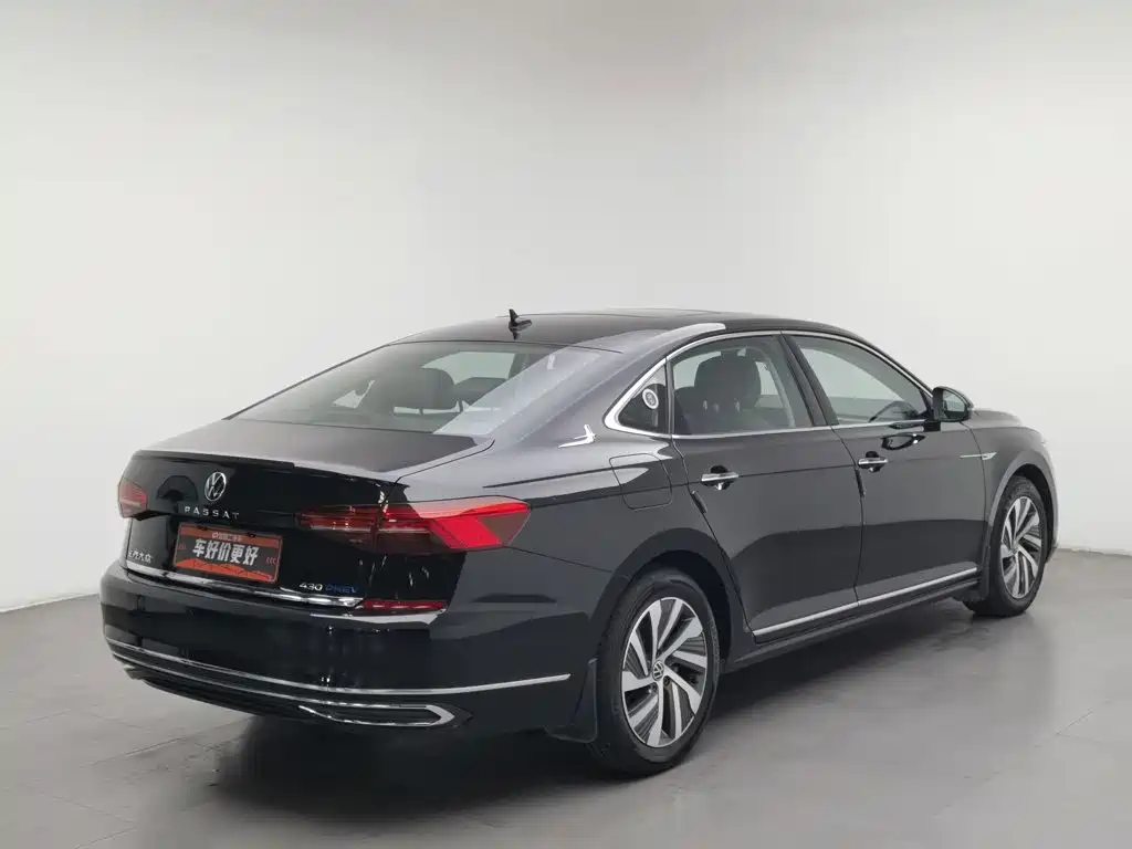 Volkswagen Passat PHEV — миниатюра 2