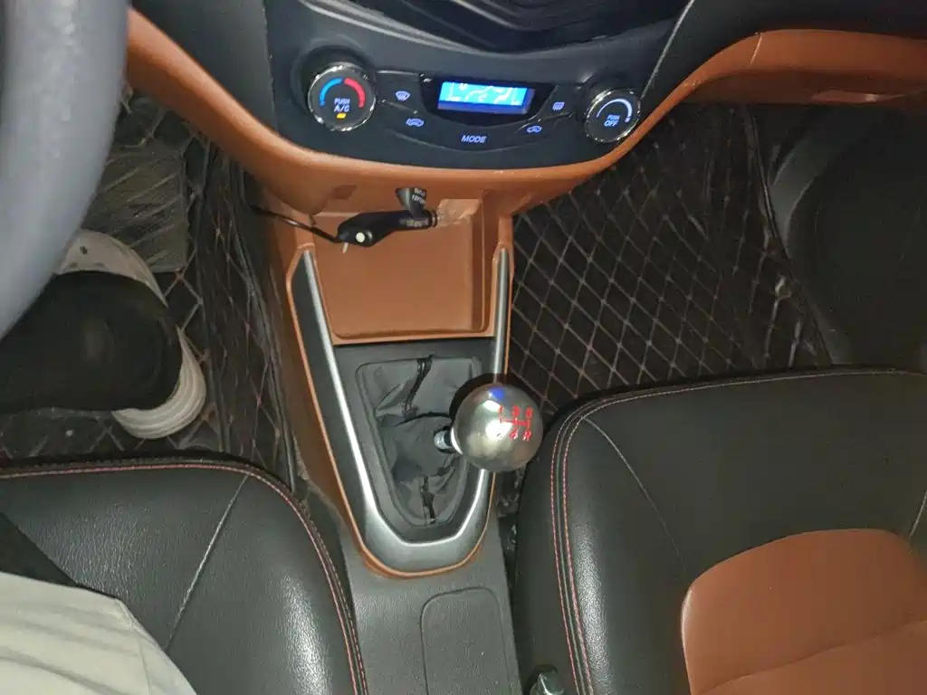 Geely King Kong — миниатюра 15