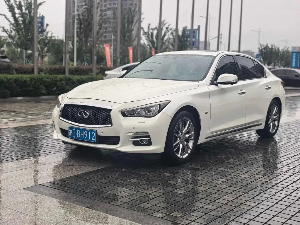 Купить Infiniti Q50L