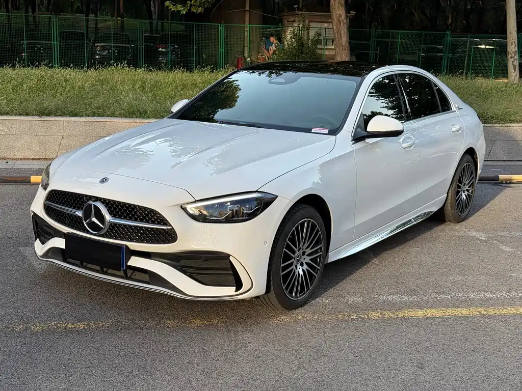 Mercedes-Benz C-Class — миниатюра 3
