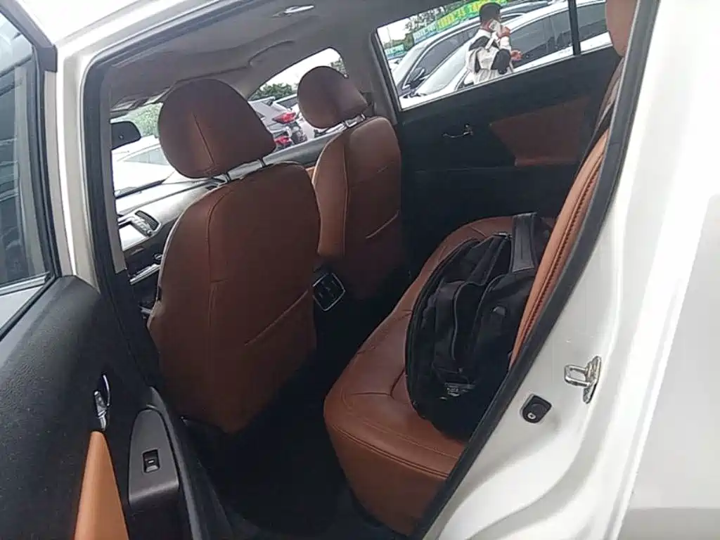 Kia Sportage — миниатюра 17