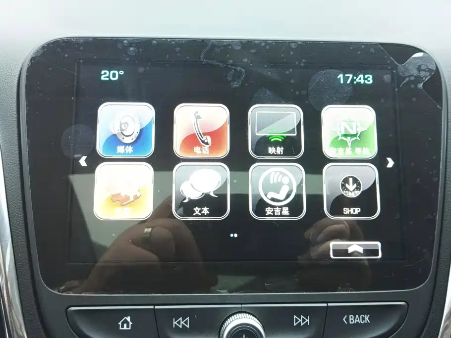 Chevrolet Equinox — миниатюра 13