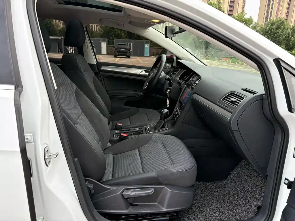 Volkswagen Golf — миниатюра 7