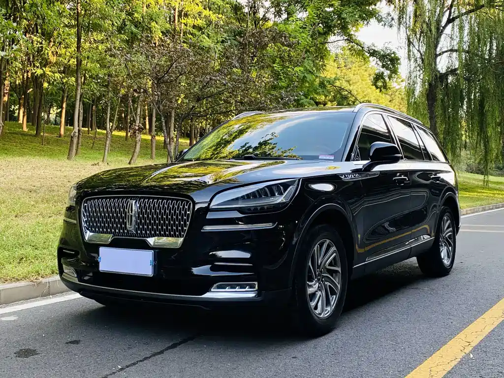 Lincoln Aviator
