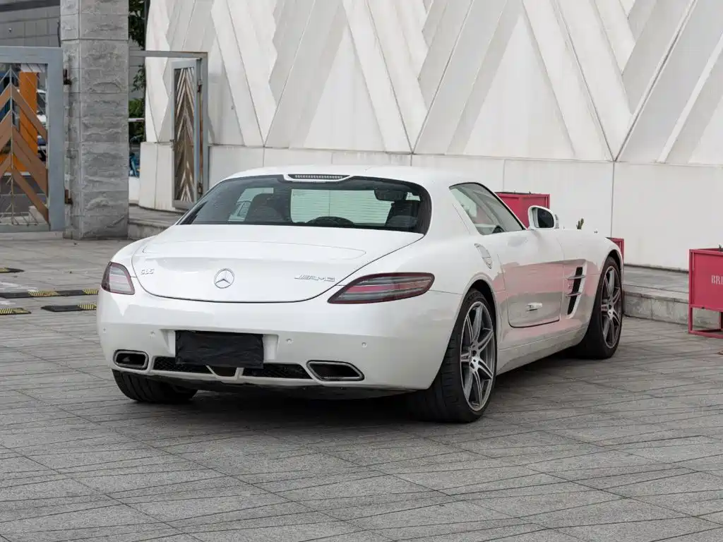 Mercedes-Benz SLS AMG — миниатюра 4