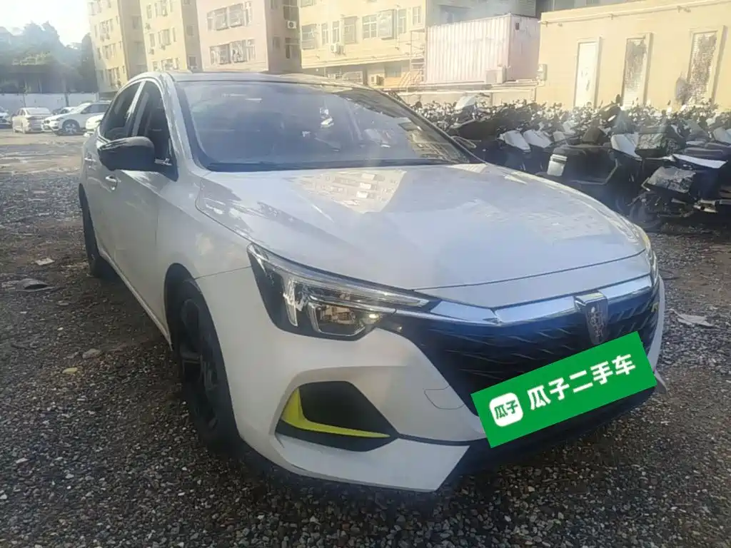 Roewe i6 MAX New Energy — миниатюра 4