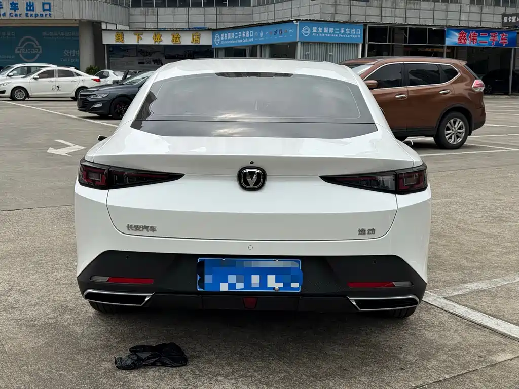 Changan Eado — миниатюра 9