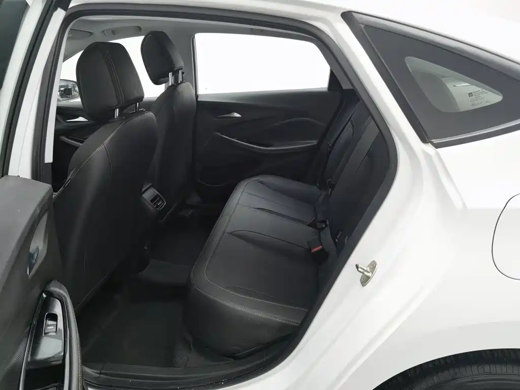 Buick Verano — миниатюра 15