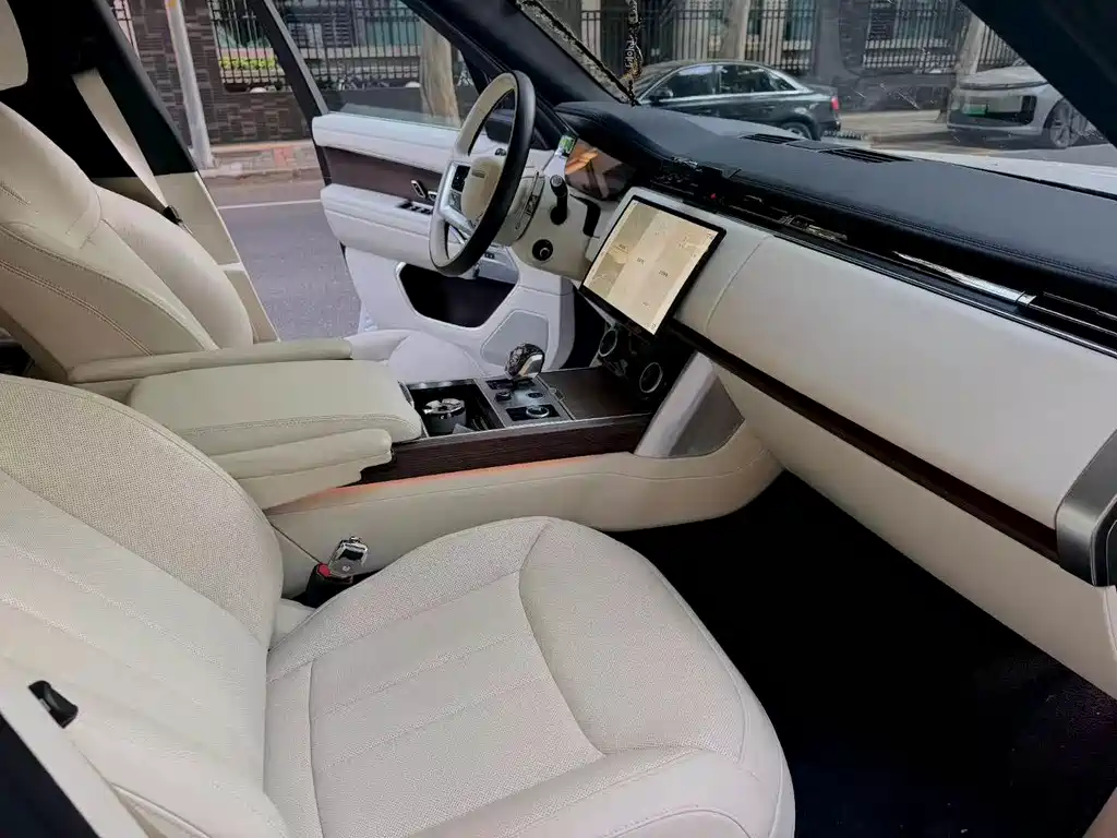 Land Rover Range Rover — миниатюра 7