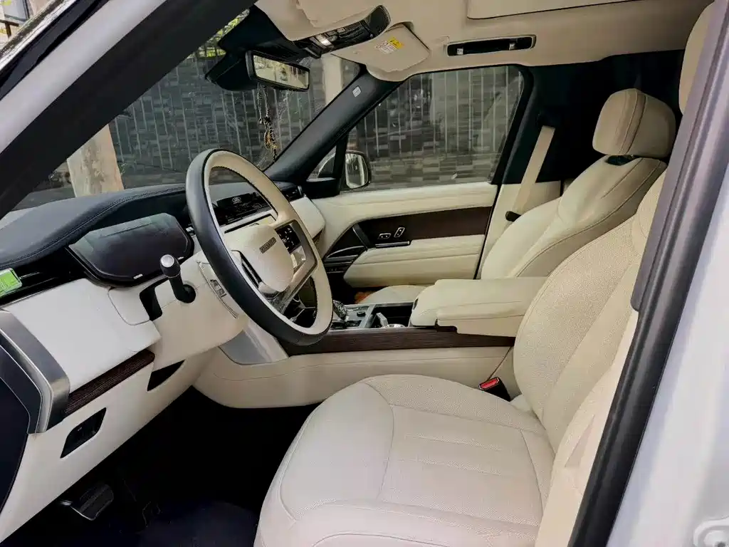 Land Rover Range Rover — миниатюра 5
