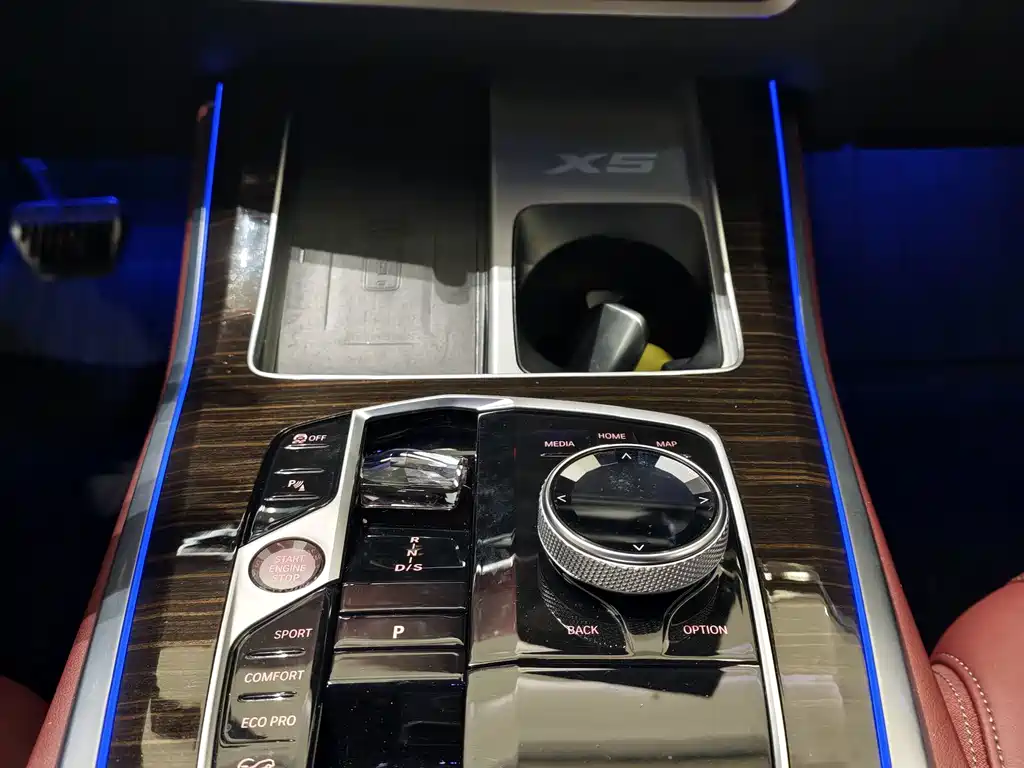 BMW X5 — миниатюра 8