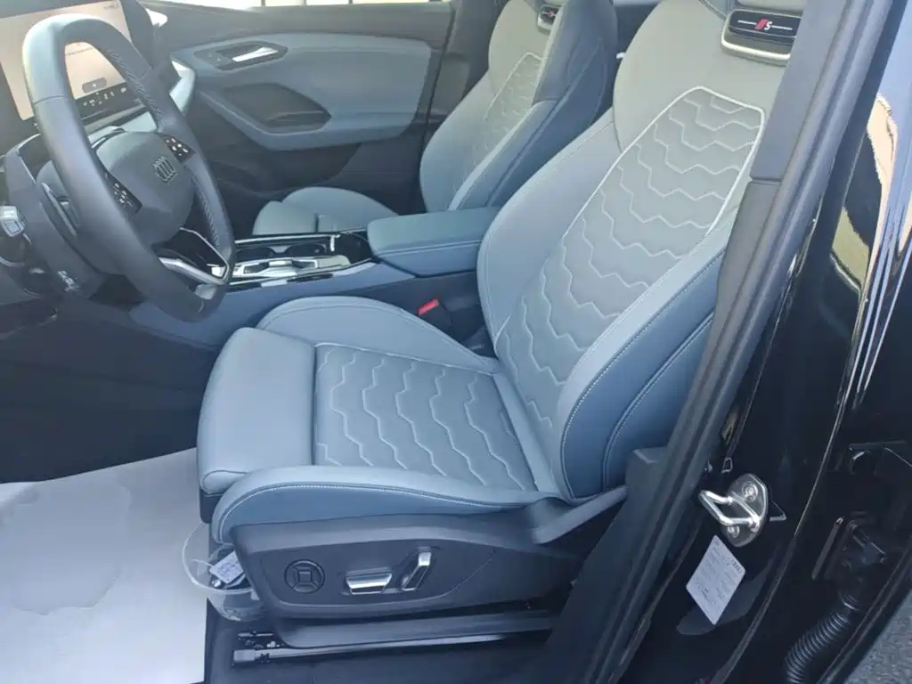 Audi Q6L e-tron — миниатюра 20