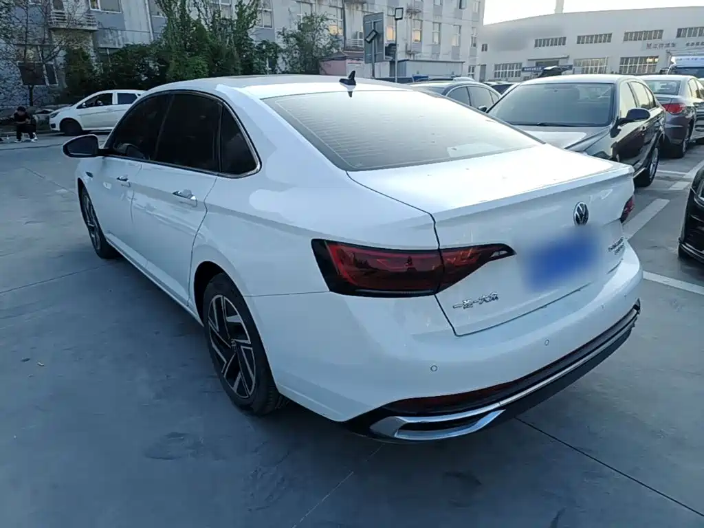 Volkswagen Sagitar — миниатюра 5