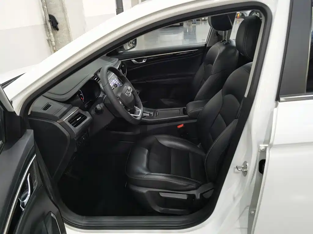 Geely Emgrand GL — миниатюра 10