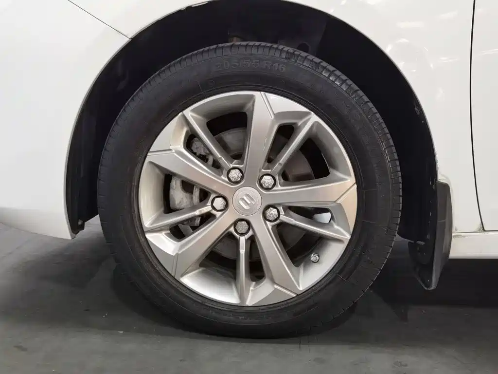 Geely Emgrand GL — миниатюра 17