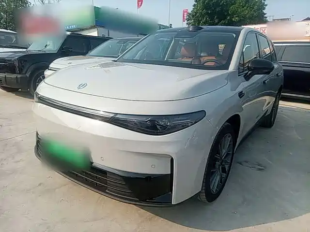 2025 Leapmotor C10