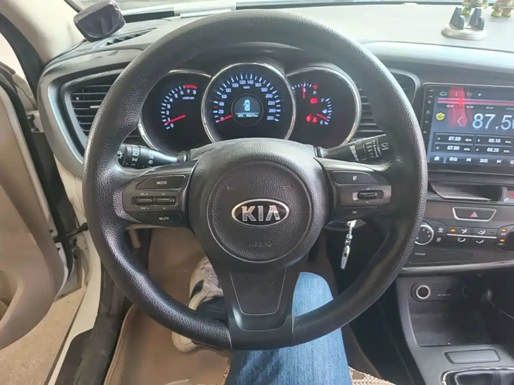 Kia K5 — миниатюра 15
