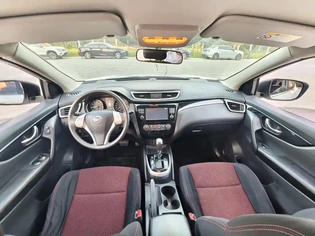 Nissan Qashqai — миниатюра 13