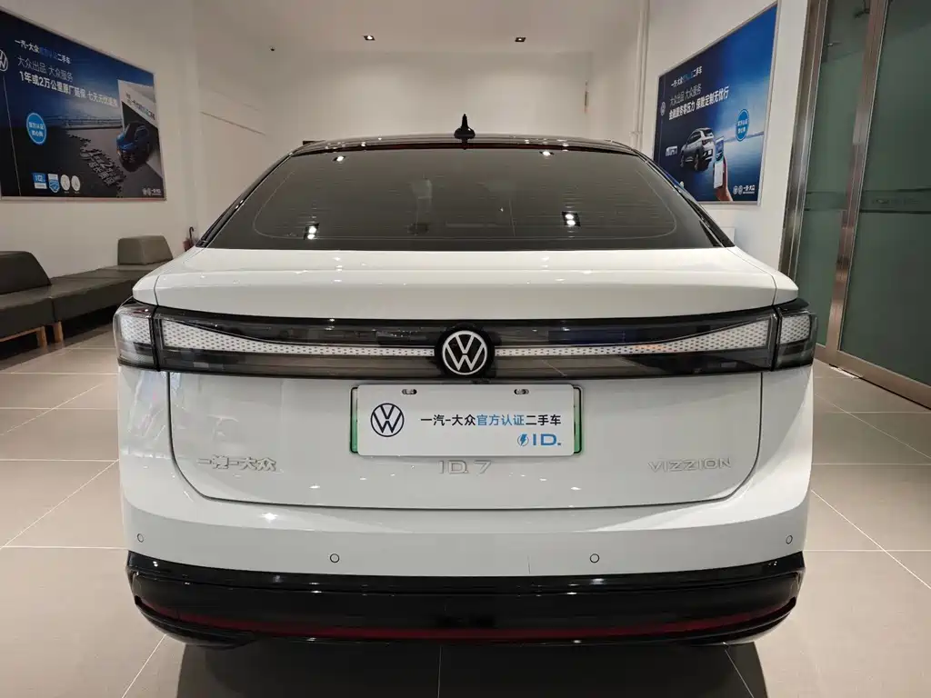 VOLKSWAGEN ID.7 VIZZION