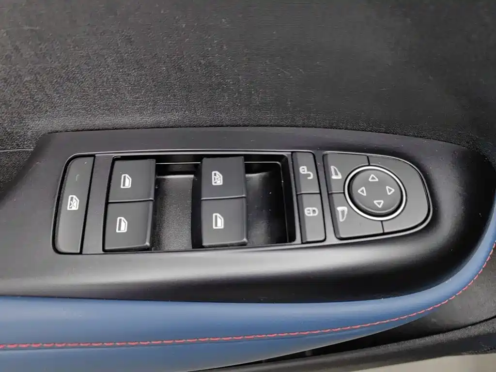 BYD Dolphin — миниатюра 9