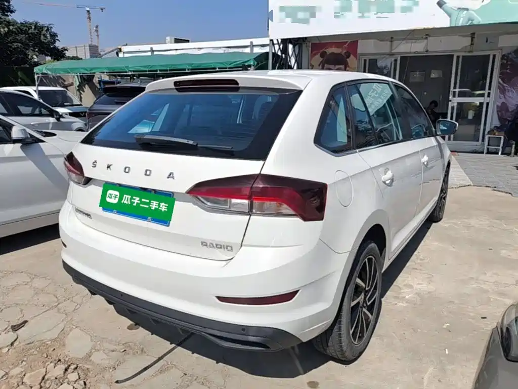 Skoda Rapid Spaceback — миниатюра 7