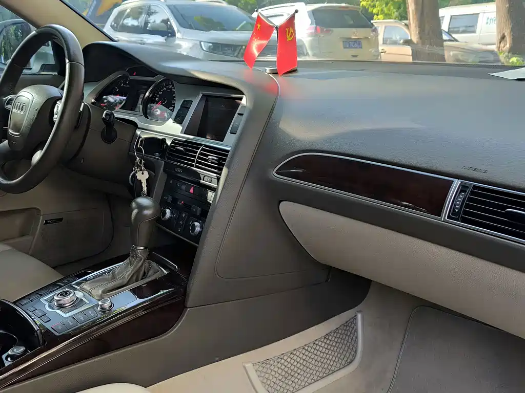 Audi A6L — миниатюра 10
