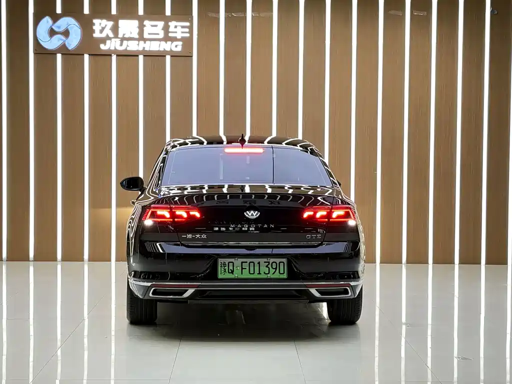 Volkswagen Magotan PHEV — миниатюра 10