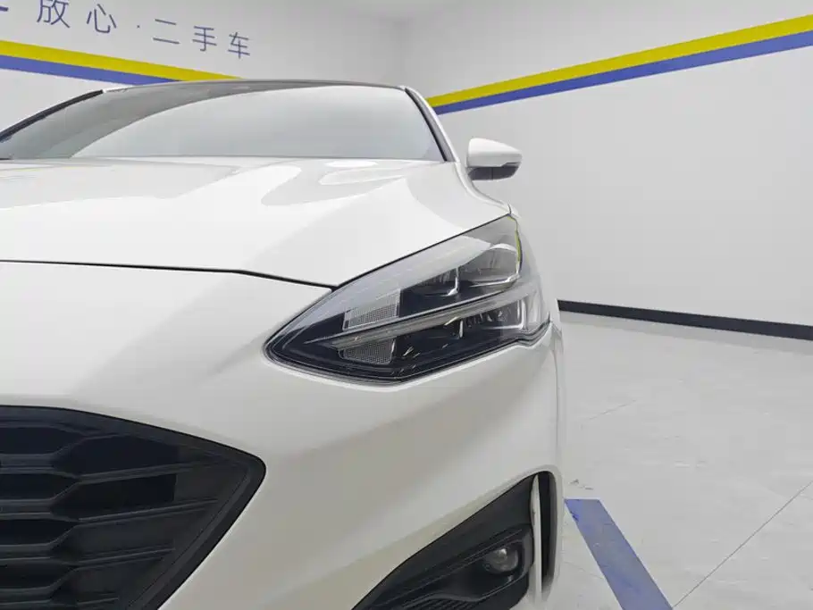 Ford Focus — миниатюра 5