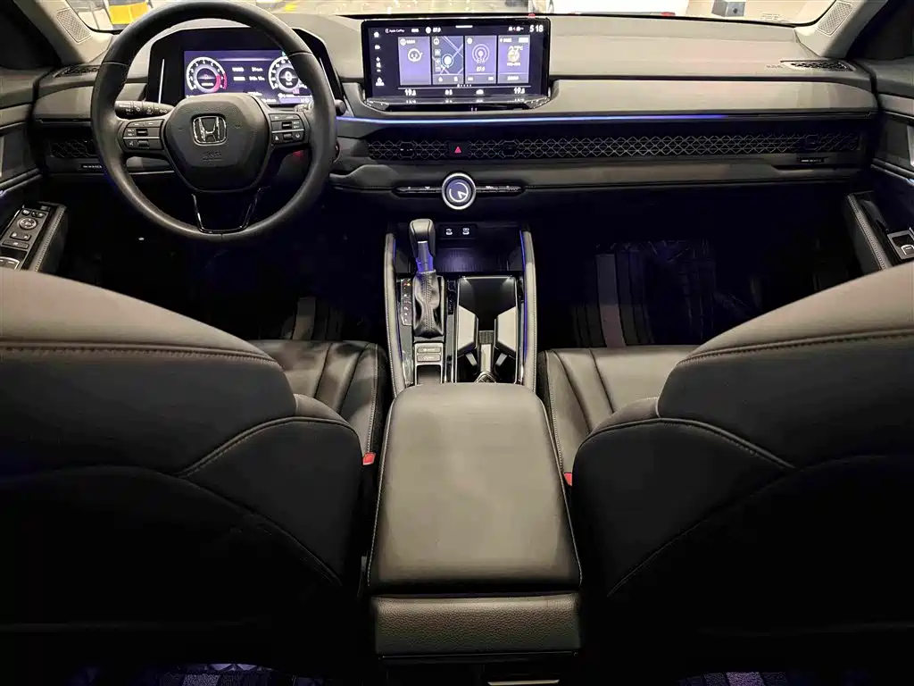 Honda Accord — миниатюра 8