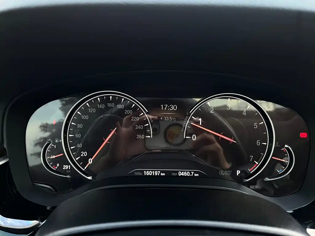 BMW 5 Series — миниатюра 15