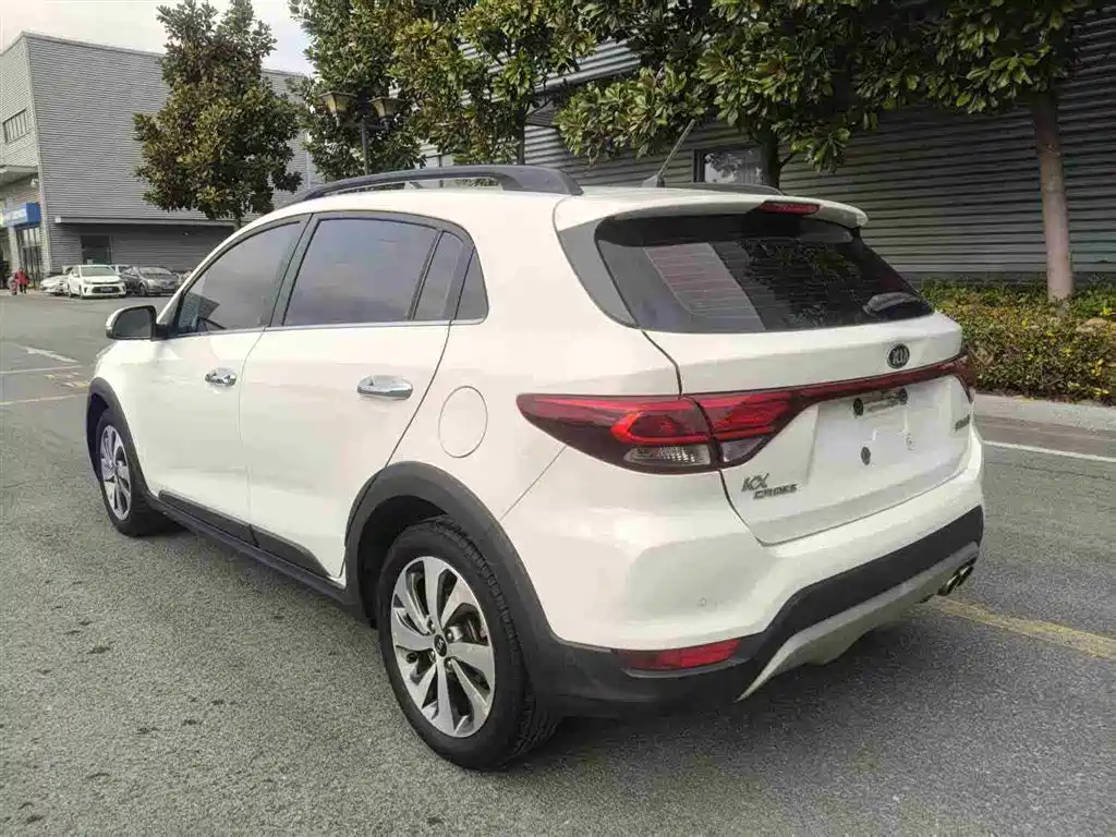 KIA KX CROSS