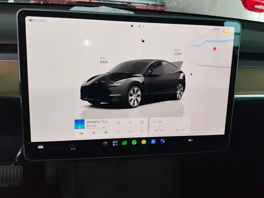 Tesla Model Y — миниатюра 14