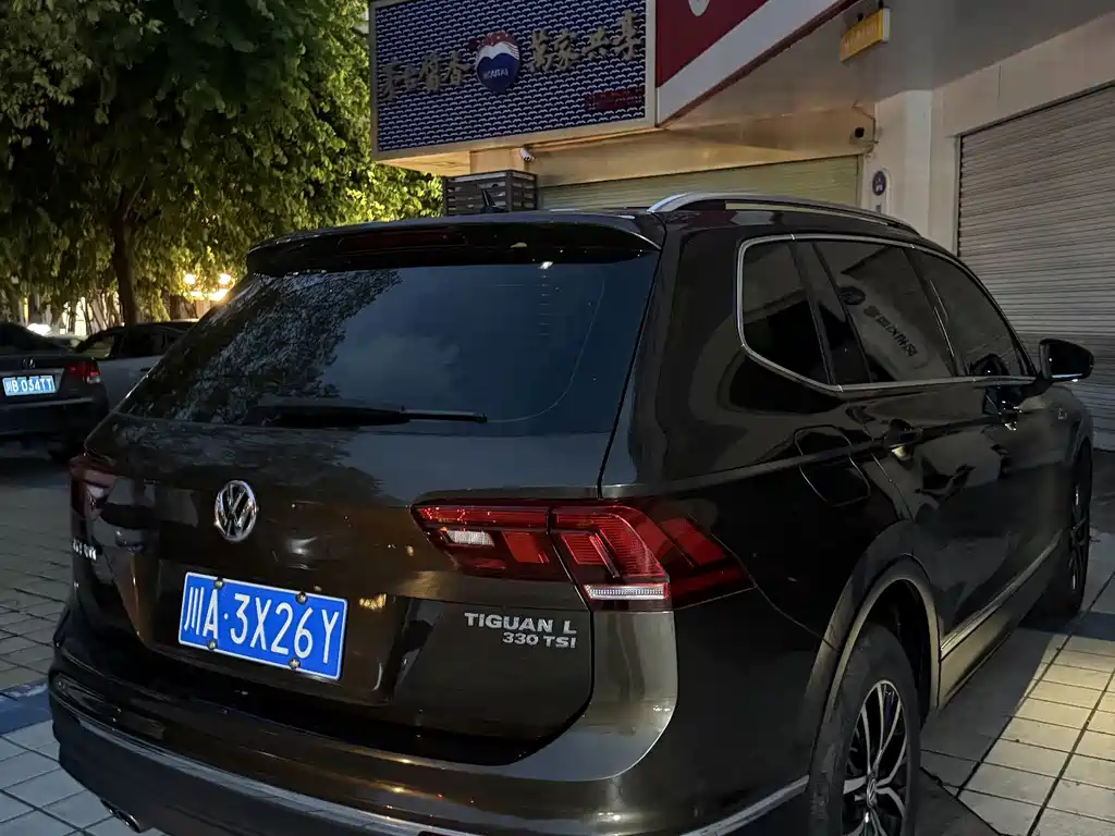 Volkswagen Tiguan L — миниатюра 2
