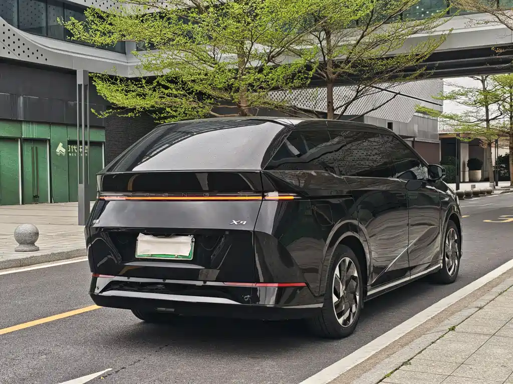 XIAOPENG X9