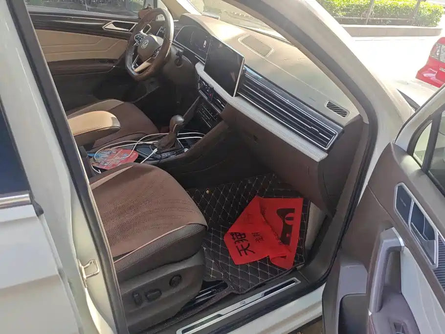 Volkswagen Tiguan L — миниатюра 8